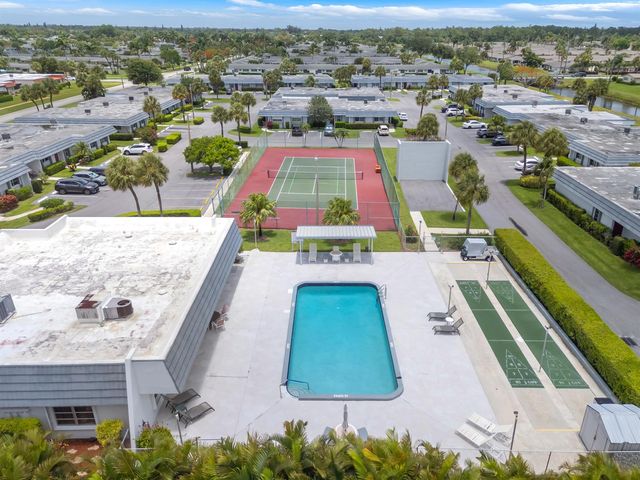 2886 Fernley Drive E 76, West Palm Beach, FL 33415
