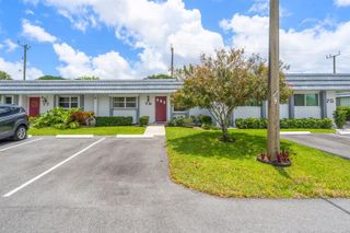 2886 Fernley Drive E 76, West Palm Beach, FL 33415