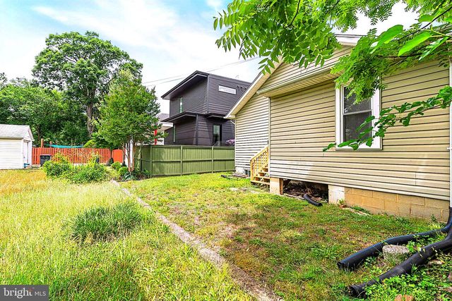 302 QUACKENBOS ST NW, Washington, DC 20011