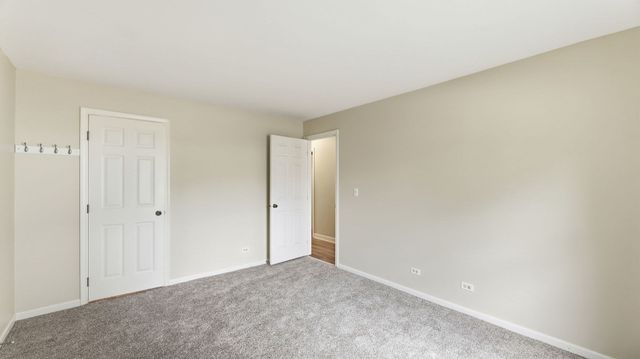 2158 Lancaster Circle 101C, Naperville, IL 60565