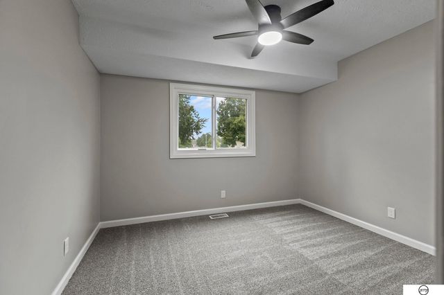 4700 Grassridge Road, Lincoln, NE 68512