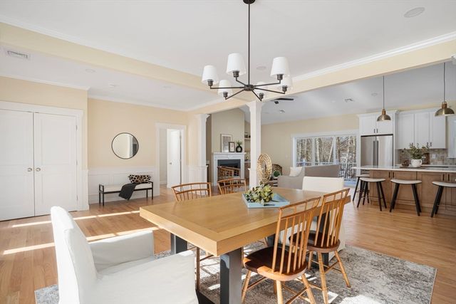 660 Pine St, Seekonk, MA 02771