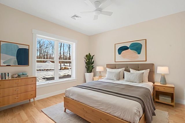 660 Pine St, Seekonk, MA 02771