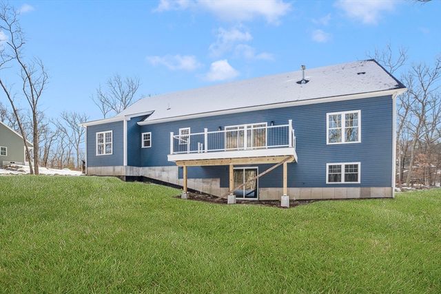 660 Pine St, Seekonk, MA 02771