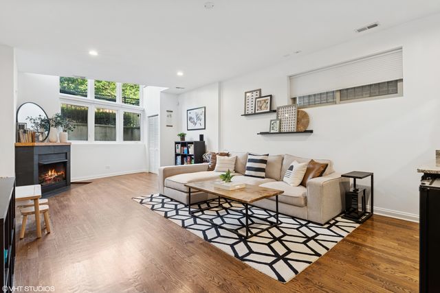 1655 N Campbell Avenue 1, Chicago, IL 60647