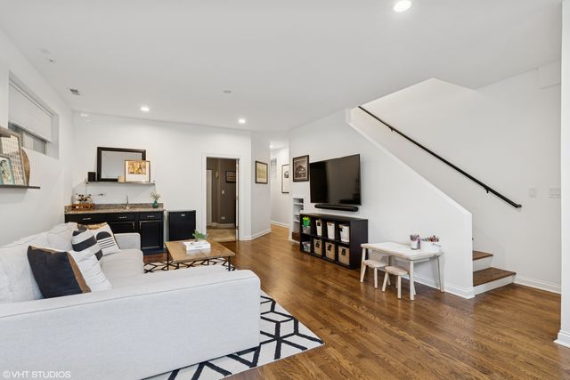 1655 N Campbell Avenue 1, Chicago, IL 60647