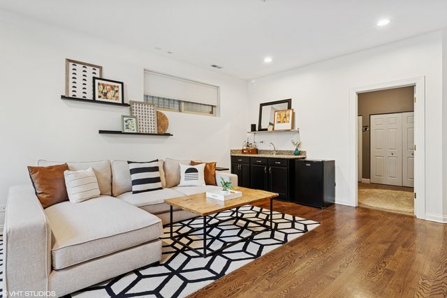 1655 N Campbell Avenue 1, Chicago, IL 60647