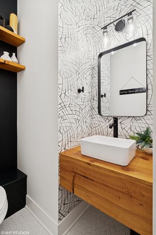 1655 N Campbell Avenue 1, Chicago, IL 60647