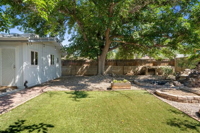 2720 PENNSYLVANIA Street NE, Albuquerque, NM 87110