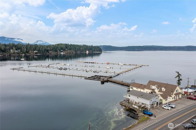 8646 Stavis Bay Rd NW, Seabeck, WA 98380