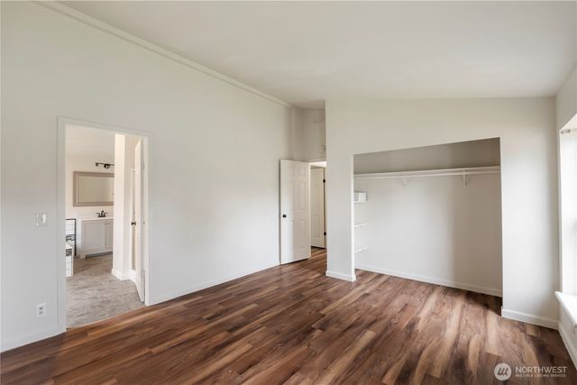 8646 Stavis Bay Rd NW, Seabeck, WA 98380