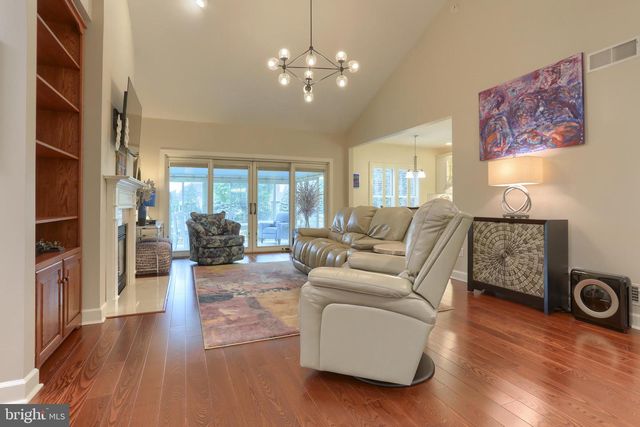 1131 CORD DR, Hummelstown, PA 17036