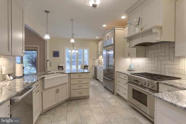 1131 CORD DR, Hummelstown, PA 17036
