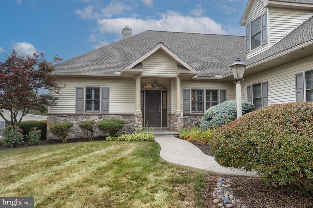 1131 CORD DR, Hummelstown, PA 17036
