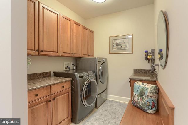 1131 CORD DR, Hummelstown, PA 17036