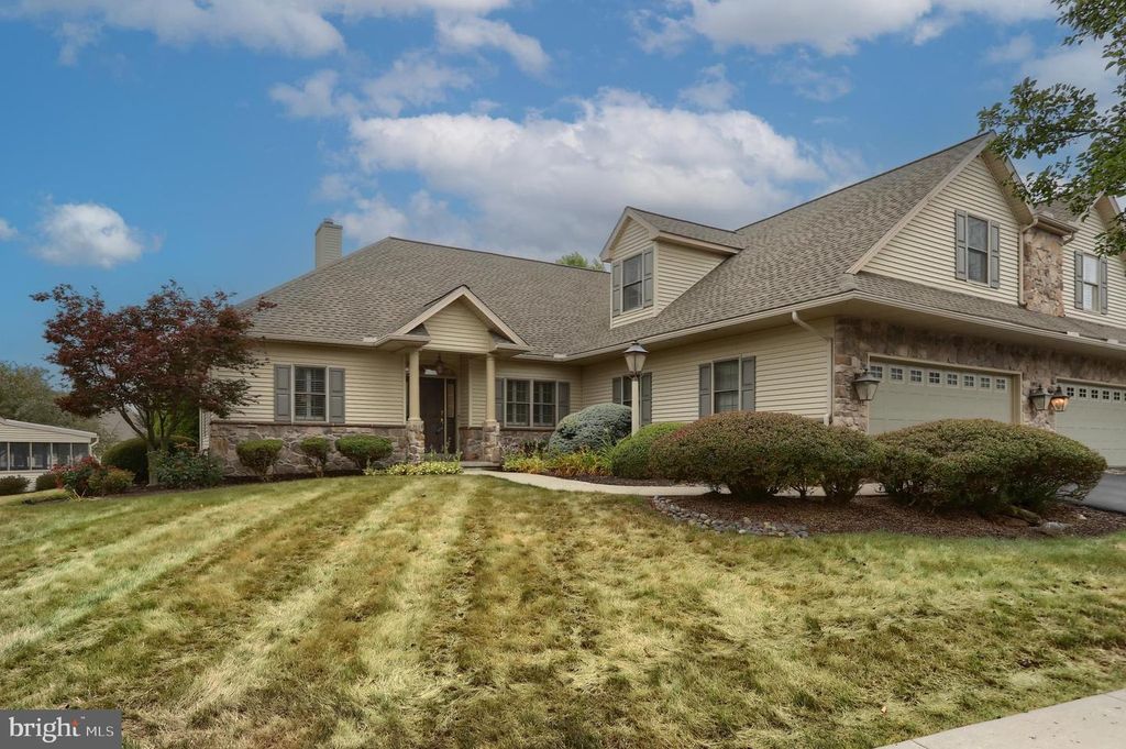1131 CORD DR, Hummelstown, PA 17036