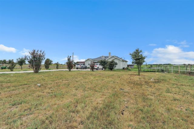 6472 County Road 1160, Barry, TX 75102