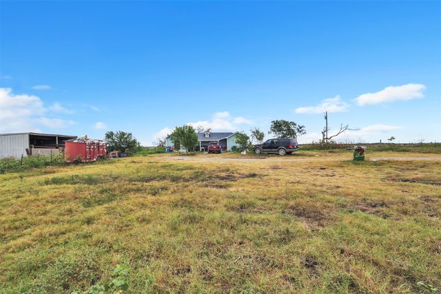 6472 County Road 1160, Barry, TX 75102