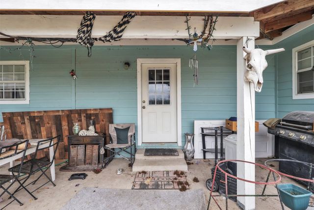 6472 County Road 1160, Barry, TX 75102