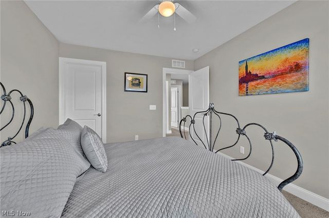 180 Country Meadow Lane, Wadsworth, OH 44281