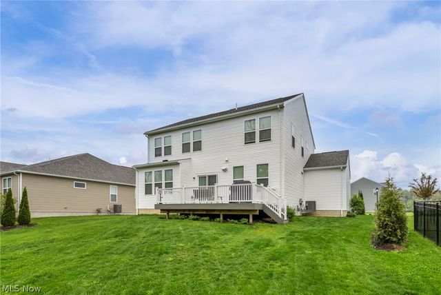 180 Country Meadow Lane, Wadsworth, OH 44281