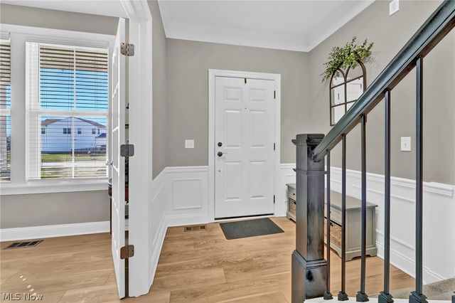 180 Country Meadow Lane, Wadsworth, OH 44281