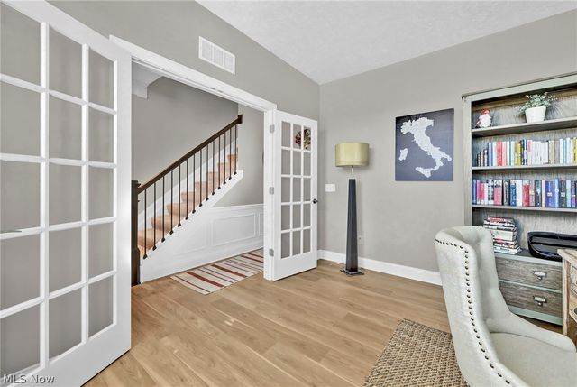 180 Country Meadow Lane, Wadsworth, OH 44281