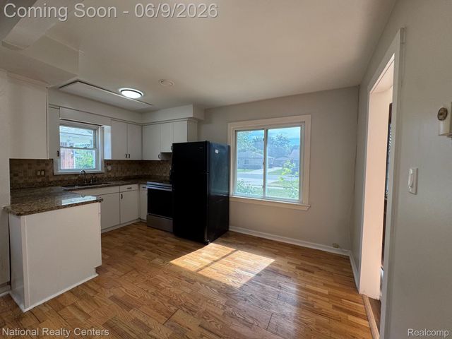 28111 BRENTWOOD Street, Southfield, MI 48076