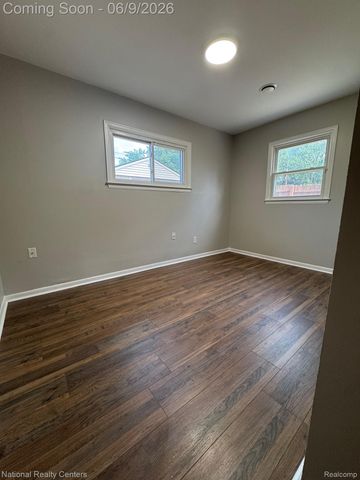 28111 BRENTWOOD Street, Southfield, MI 48076
