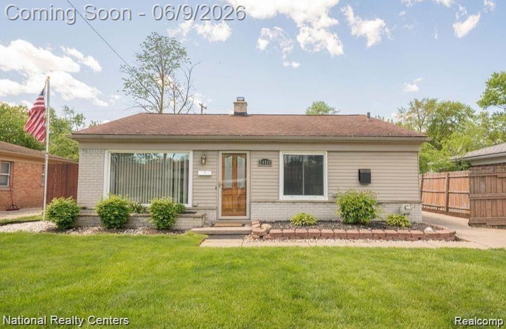 28111 BRENTWOOD Street, Southfield, MI 48076