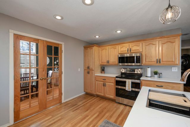 1905 W James River Drive, Nixa, MO 65714