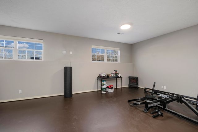 1905 W James River Drive, Nixa, MO 65714