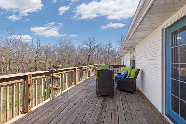 1905 W James River Drive, Nixa, MO 65714