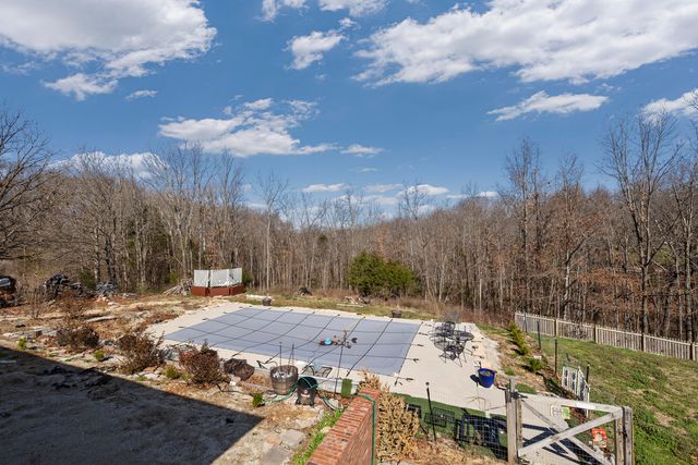 1905 W James River Drive, Nixa, MO 65714