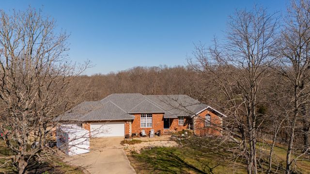1905 W James River Drive, Nixa, MO 65714