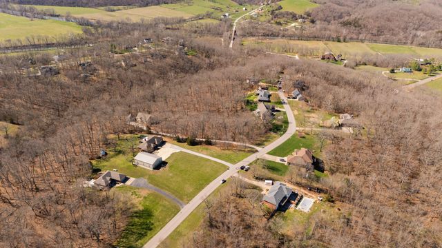 1905 W James River Drive, Nixa, MO 65714