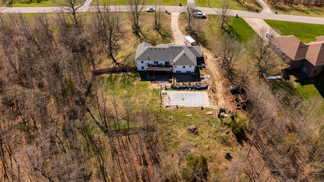 1905 W James River Drive, Nixa, MO 65714
