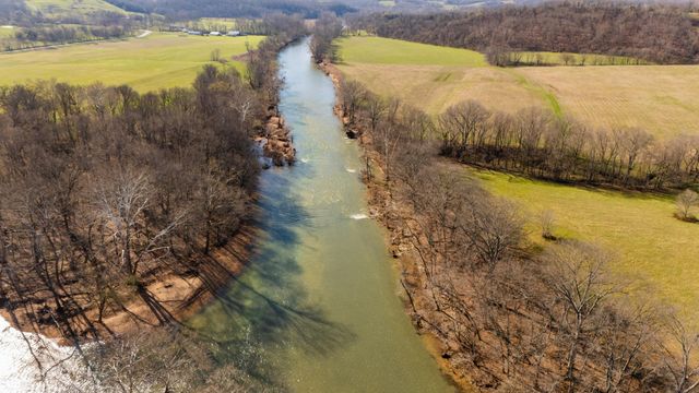 1905 W James River Drive, Nixa, MO 65714