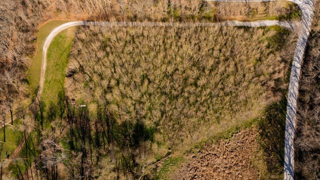 1905 W James River Drive, Nixa, MO 65714