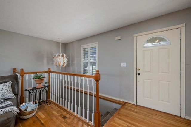 1905 W James River Drive, Nixa, MO 65714