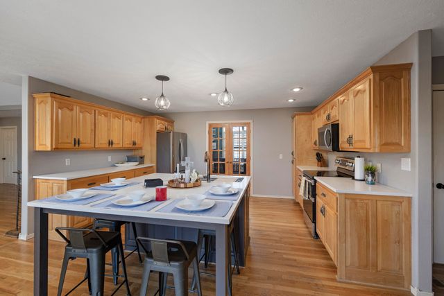 1905 W James River Drive, Nixa, MO 65714