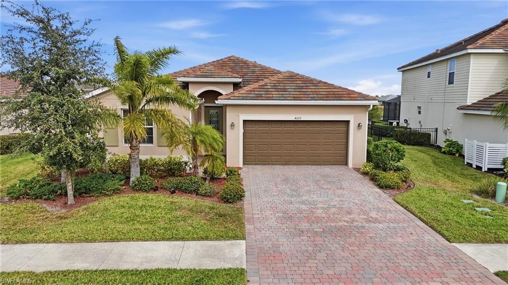4025 E Hampton CIR, ALVA, FL 33920 — exterior