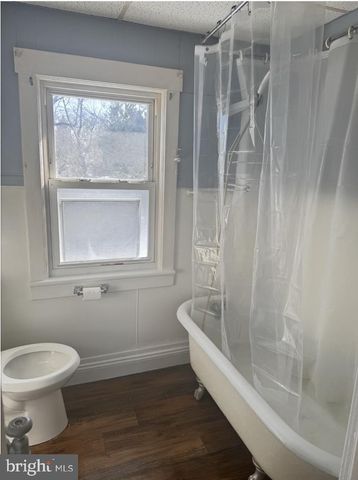 104 JUNIPER ST, Burlington, NJ 08016