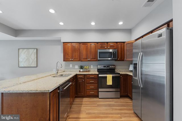 1309 OYSTER COVE DR, Grasonville, MD 21638
