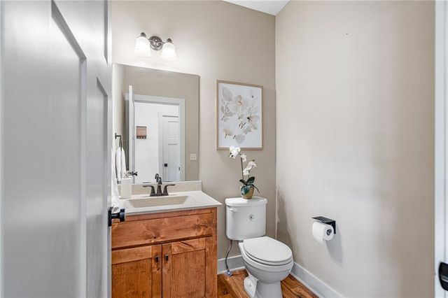 22359 W Cedar Street, Tonganoxie, KS 66086