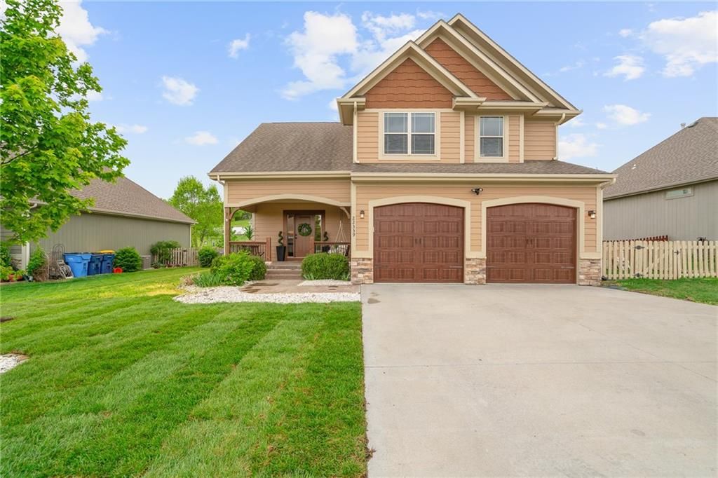 22359 W Cedar Street, Tonganoxie, KS 66086