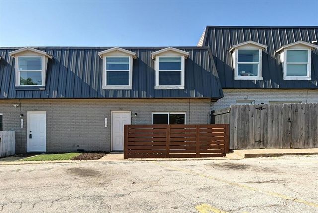 300 E Croslin ST 114, Austin, TX 78752