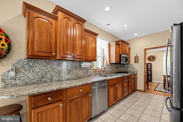 512 E HOLLY AVE, Pitman, NJ 08071