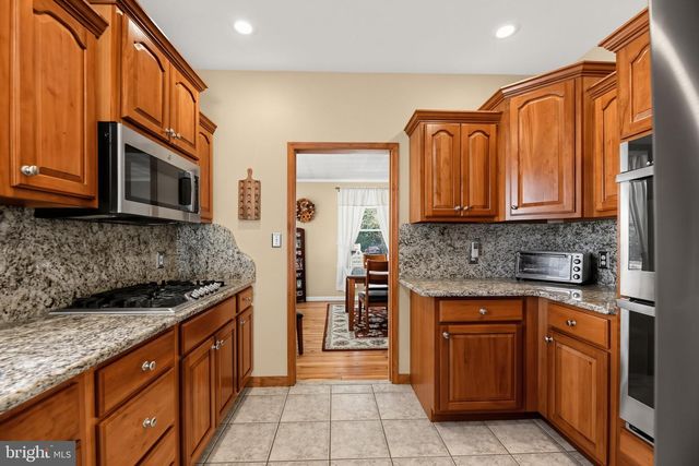 512 E HOLLY AVE, Pitman, NJ 08071