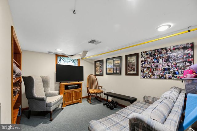 512 E HOLLY AVE, Pitman, NJ 08071